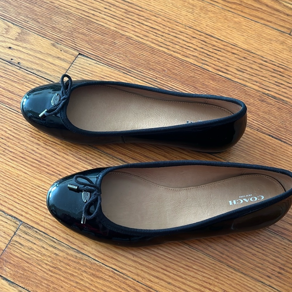 Coach patent leather shoes size 8